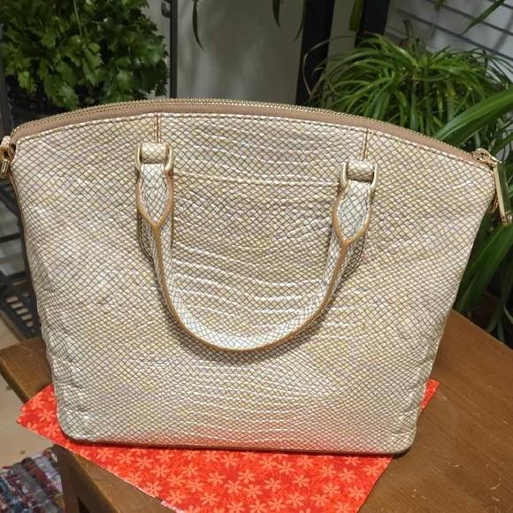 NEW Brahmin Duxbury Satchel in Tiramisu...a shimmering cream/gold leather - Picture 4 of 16